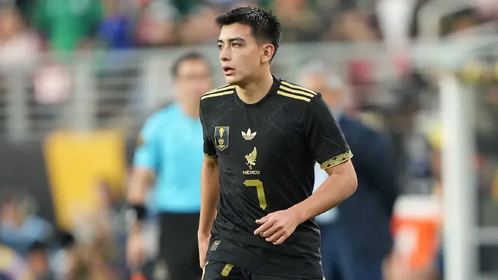 Gilberto Mora Makes Stunning FIFA World Cup History as Mexico's Youngest Player at 17 1 Gilberto Mora